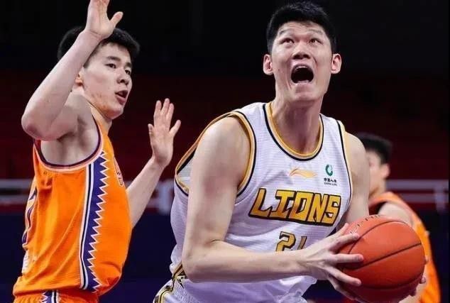 “是的，一直都是，”当问他是否喜欢圣诞节的比赛时，他回答说，“当我在西班牙的时候，我总是关注节礼日赛程，因为其他联赛都会暂停，但英超联赛会继续，圣诞节我总是和家人在一起，但是当你在英格兰踢球的时候，一切都变了，你必须忘记这些，去比赛。